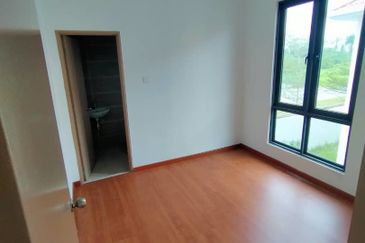 Riviera Morib Bay Double Sty Semi-D House @Resort City-New!!