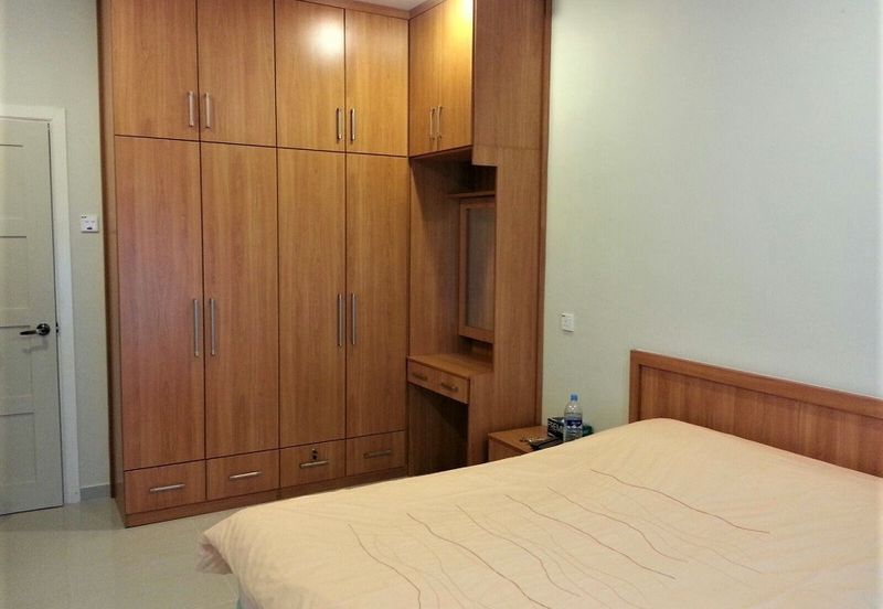 BANDAR BARU TANAH RATA