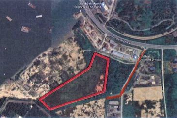 West Port, Pulau Indah