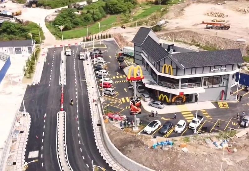 Cameron Somer Square Apartment