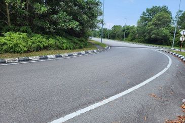 JALAN MITC Bangunan Land- Ayer Keroh Land-Melaka