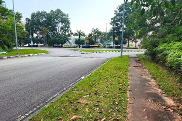 JALAN MITC Bangunan Land- Ayer Keroh Land-Melaka