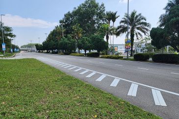 JALAN MITC Bangunan Land- Ayer Keroh Land-Melaka