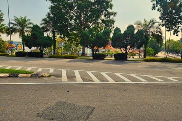 JALAN MITC Bangunan Land- Ayer Keroh Land-Melaka