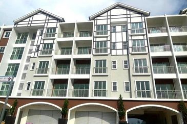 Cameron Somer Square Apartment