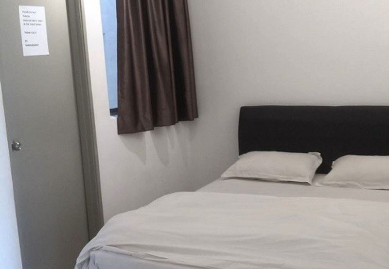 Cameron Somer Square Apartment