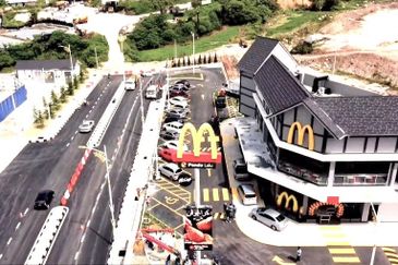 Cameron Somer Square Apartment