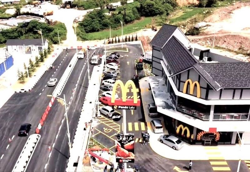 Cameron Somer Square Apartment