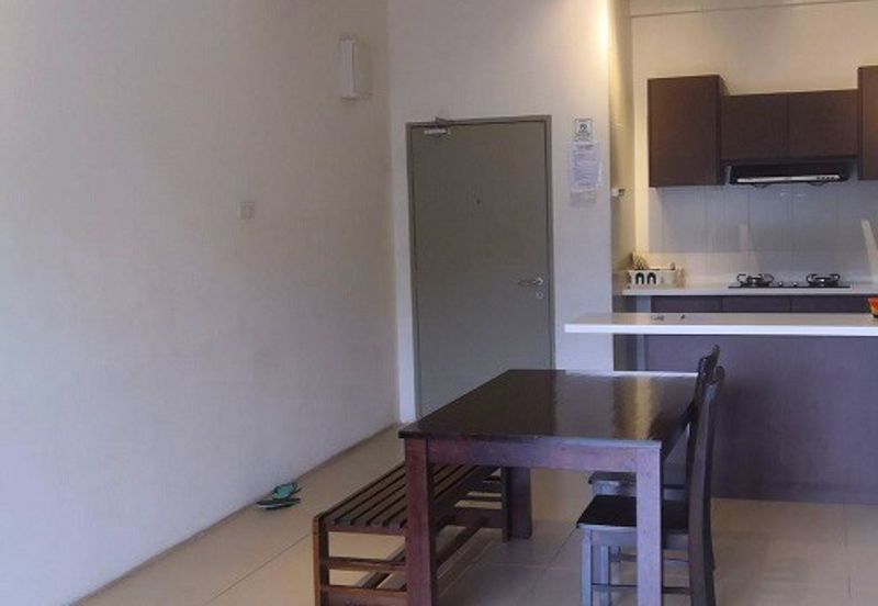 Cameron Somer Square Apartment