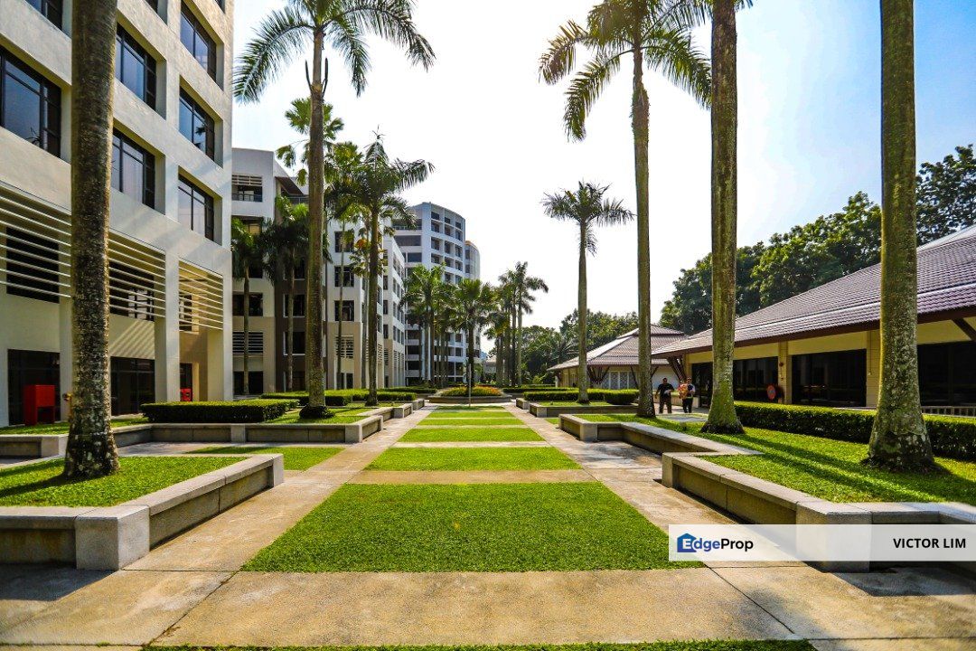 Dataran PHB Saujana, Selangor, Shah Alam
