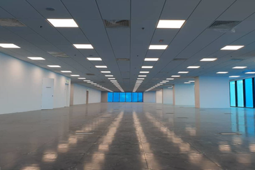 Plaza Conlay, Jalan Conlay