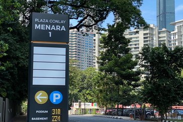 Plaza Conlay, Jalan Conlay