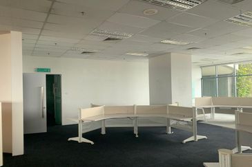 Menara 1 First Avenue