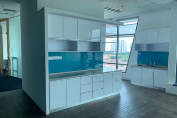 Menara 1 First Avenue