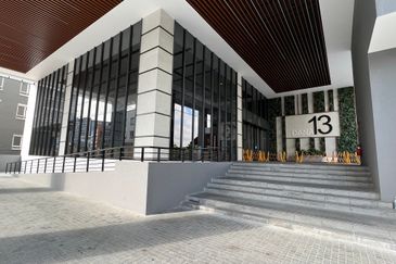 Dana 1 Commercial Centre