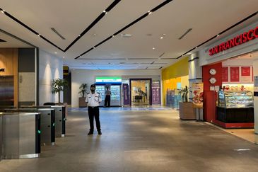 Dana 1 Commercial Centre