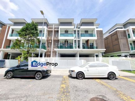 RENOVATED 3 Storey Pool Villa Reflexion Nusaputra Timur, Puchong South, Selangor, Puchong