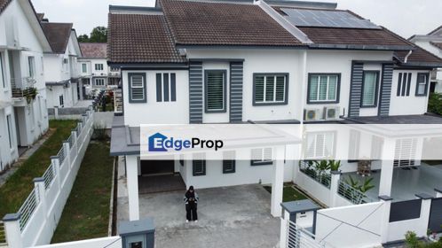 END LOT SPACIOUS Double Storey Semi D Hillview Residence, Kajang, Selangor, Semenyih