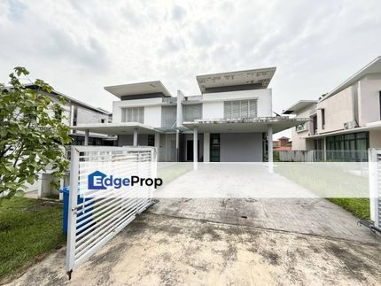 SPACIOUS Double Storey Semi D Garden Villa, Section 7, Shah Alam, Selangor, Shah Alam