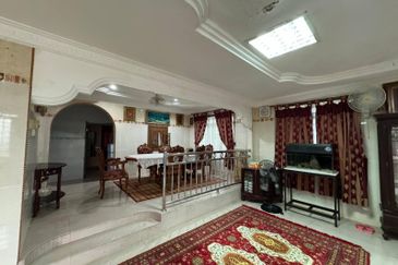 SPACIOUS 2.5 Storey Bungalow Kampung Jambu, Taiping, Perak