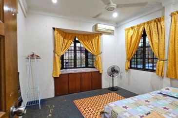 SPACIOUS 2.5 Storey Bungalow Kampung Jambu, Taiping, Perak
