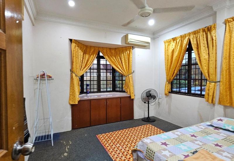 SPACIOUS 2.5 Storey Bungalow Kampung Jambu, Taiping, Perak