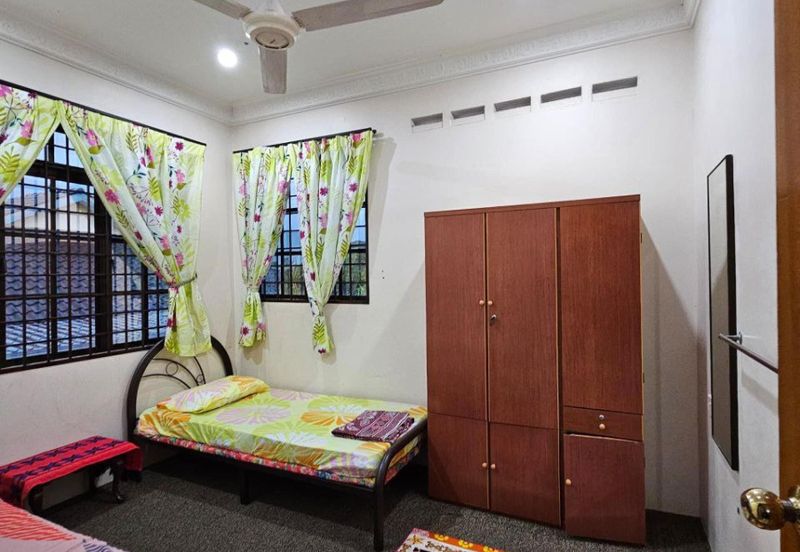 SPACIOUS 2.5 Storey Bungalow Kampung Jambu, Taiping, Perak