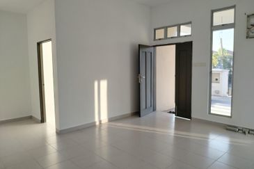 Taman Kenanga, Banting