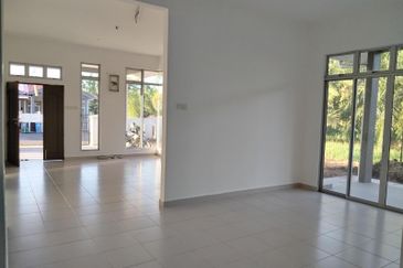 Taman Kenanga, Banting