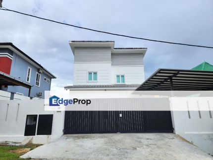 Persiaran Puncak Mekar, Sungai Merab Kajang 2 Storey Bungalow For Sale SPACIOUS, Selangor, Kajang