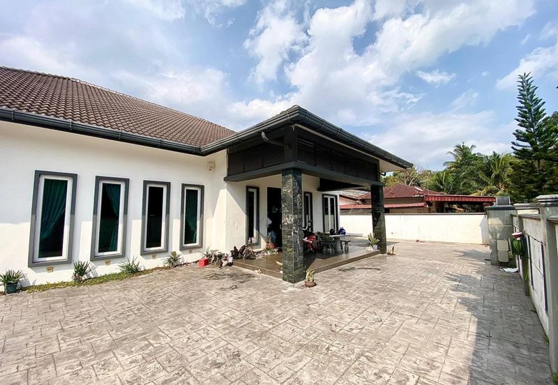 Kampung Sungai Kantan