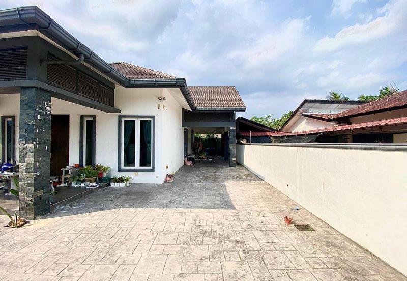 Kampung Sungai Kantan