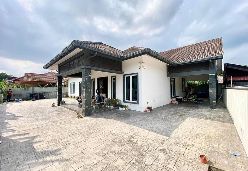 Kampung Sungai Kantan