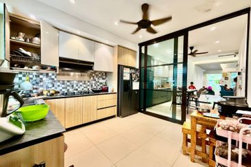 HIJAYU 3A @ BANDAR SRI SENDAYAN