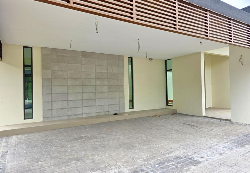 DANAU SURIA, PRESINT 16