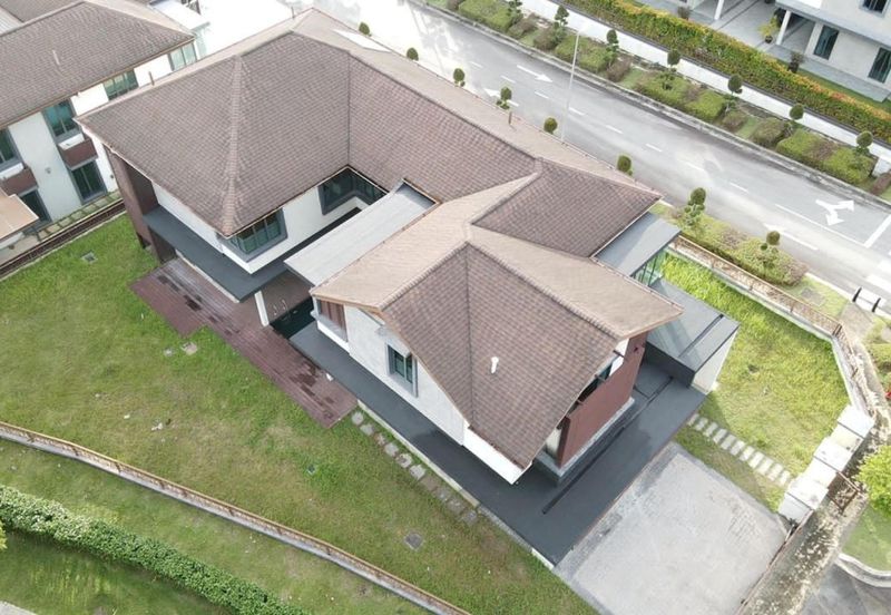 DANAU SURIA, PRESINT 16