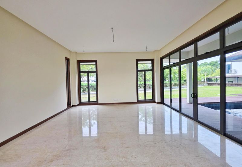 DANAU SURIA, PRESINT 16