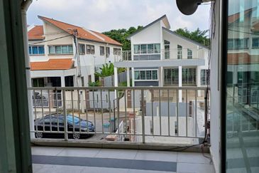 TAMAN DURIAN TUNGGAL