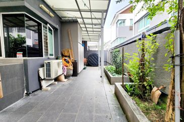 USJ Avenue @ USJ Heights