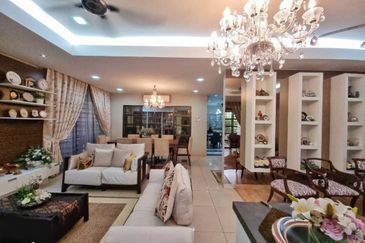 Astana Idaman, Desa Alam