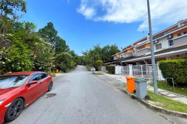 Taman Desa Jaya, Senawang, Seremban 2 Storey Semi D For Sale BEAUTIFUL