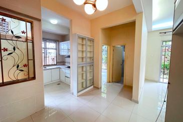 Taman Desa Jaya, Senawang, Seremban 2 Storey Semi D For Sale BEAUTIFUL