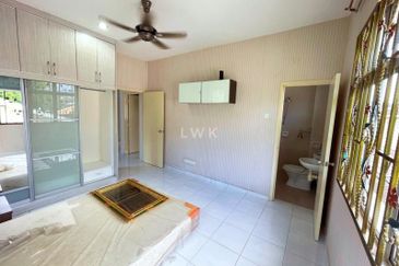 Taman Desa Jaya, Senawang, Seremban 2 Storey Semi D For Sale BEAUTIFUL