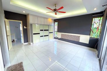 Taman Desa Jaya, Senawang, Seremban 2 Storey Semi D For Sale BEAUTIFUL