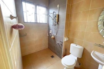 Taman Desa Jaya, Senawang, Seremban 2 Storey Semi D For Sale BEAUTIFUL