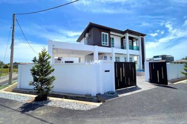 Wakaf Bharu, Kelantan Double Storey Bungalow For Sale CORNER LOT