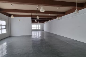 Glen 9, Glenmarie, Shah Alam 4 Storey Light Factory For Sale STRATEGIC LOCATION