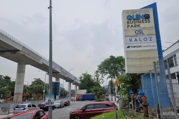 Glen 9, Glenmarie, Shah Alam 4 Storey Light Factory For Sale STRATEGIC LOCATION