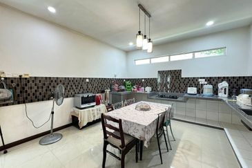 USJ Avenue @ USJ Heights