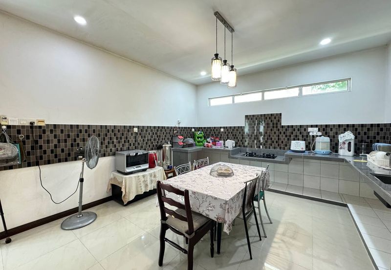 USJ Avenue @ USJ Heights